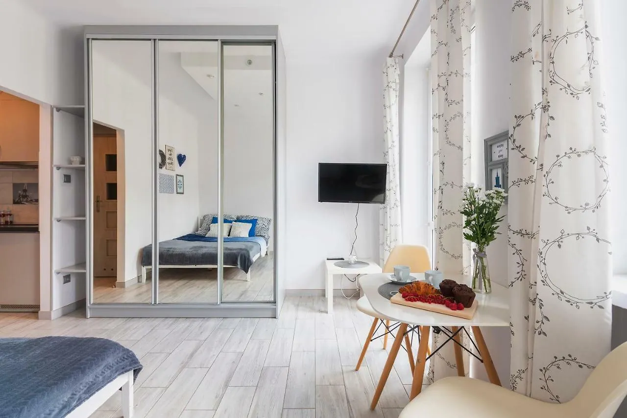 Apartamento Emilii Plater 12 Prywatne Mieszkanie Z Balkonem 400 M Od Dworca Centralnego Samodzielne Zameldowanie! Self Check-In System! Varsovia